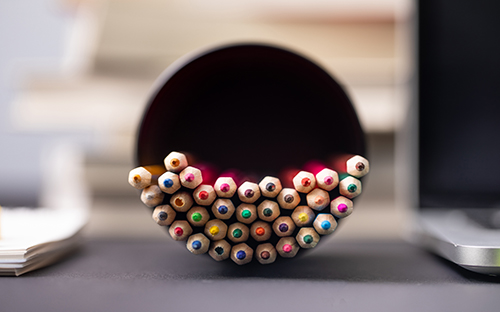 成人高考考試報名都在網(wǎng)上進行嗎？