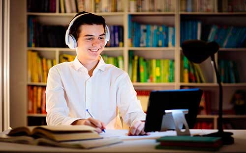 成人高考本科考上后容易畢業(yè)嗎？