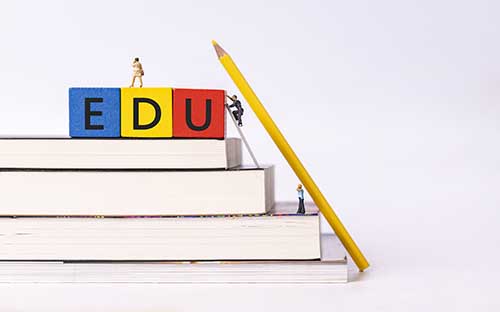 自考漢語言文學(xué)專業(yè)就業(yè)前景如何? 自考漢語言文學(xué)專業(yè)就業(yè)前景如何?