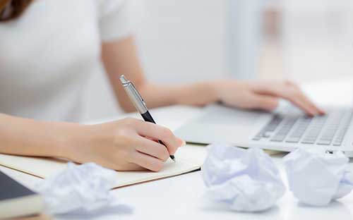 成人高考專科錄取線是多少？報(bào)名條件有什么？