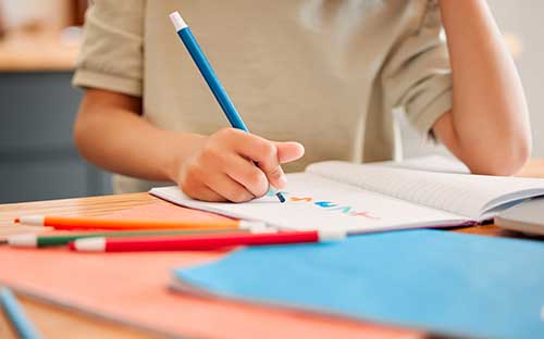 成人高考的書籍哪里有賣？教材費(fèi)多少錢？
