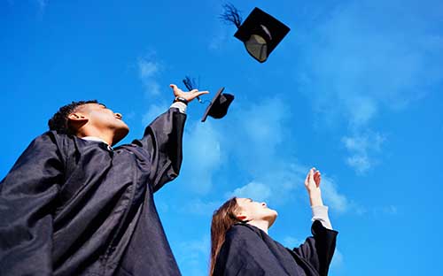 2024成人高考學(xué)費(fèi)是多少？