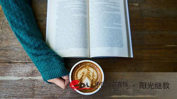 自考報(bào)名后是否要到學(xué)校進(jìn)行上課？考什么？