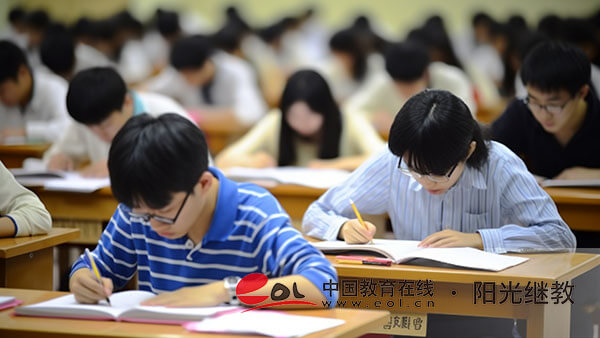 成人自考怎么報名？怎么申請畢業(yè)？