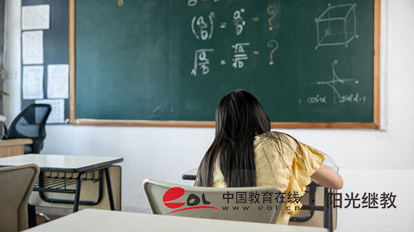 自考什么時(shí)間報(bào)名？學(xué)習(xí)有什么竅門？