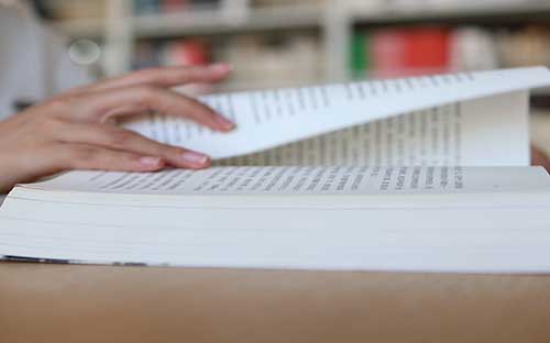 自考報名時間是固定的嗎？正規(guī)機(jī)構(gòu)怎么選？