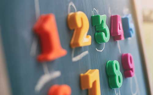 參加成人高考要什么學(xué)歷？都考哪些科目？