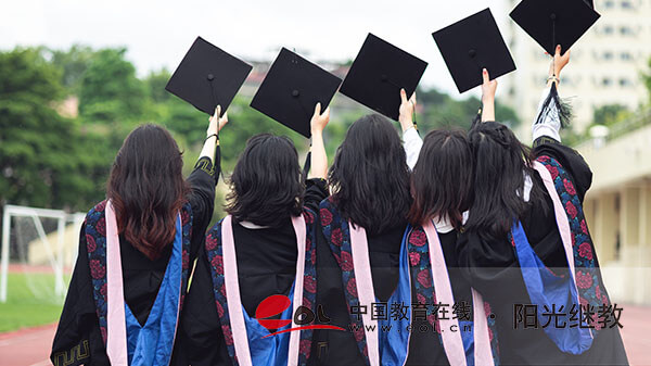 自考選專業(yè)有限制嗎？和統(tǒng)招專升本哪個更好？