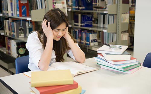 成人高考可以在哪里報名呢？可以報考醫(yī)學專業(yè)嗎？