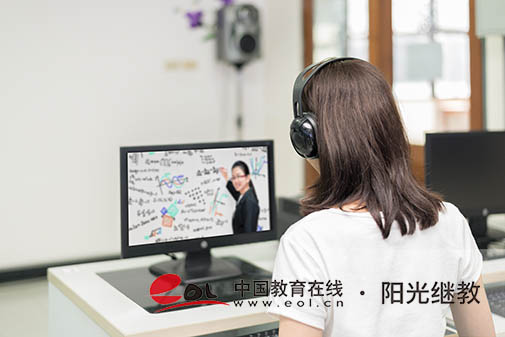 江西成人高考報(bào)名官網(wǎng)在哪里？要準(zhǔn)備哪些材料？