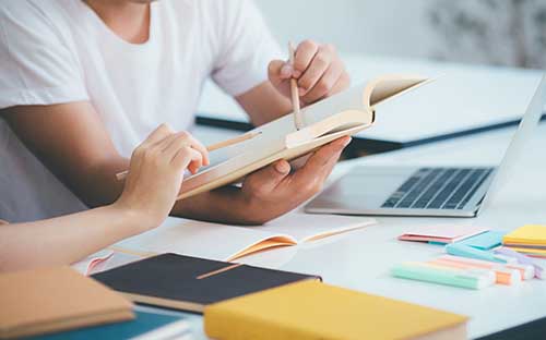 河南新鄉(xiāng)成人高考如何報(bào)名？考試科目有哪些？