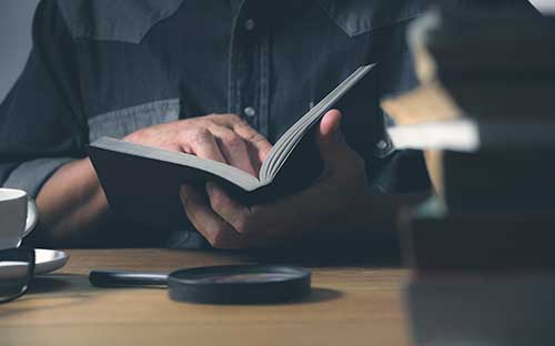 成人高考報(bào)名需要提交什么材料？可以報(bào)哪些專業(yè)？