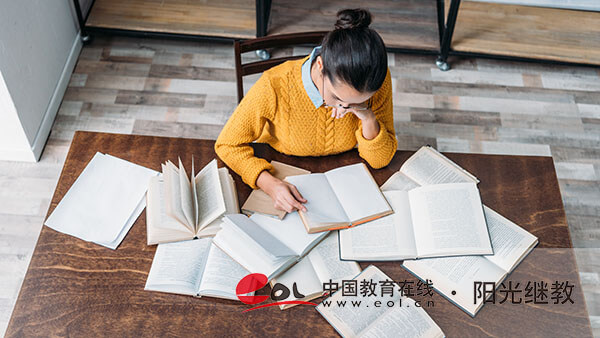 護(hù)理專(zhuān)業(yè)應(yīng)屆生報(bào)名成人高考有哪些要求？在哪報(bào)名？