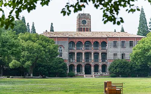 銀川韓國(guó)大學(xué)留學(xué)條件 韓國(guó)留學(xué)中介機(jī)構(gòu)哪個(gè)好？