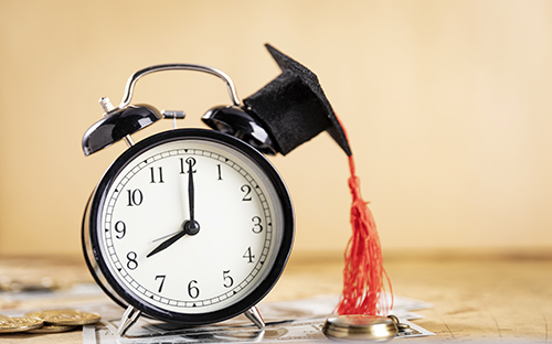 藝術(shù)留學(xué)培訓(xùn)機(jī)構(gòu)中介費(fèi)用標(biāo)準(zhǔn)