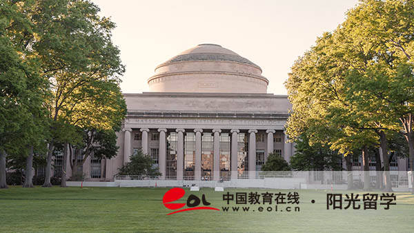 加拿大生成藝術專業(yè)研究生留學費用是多少錢