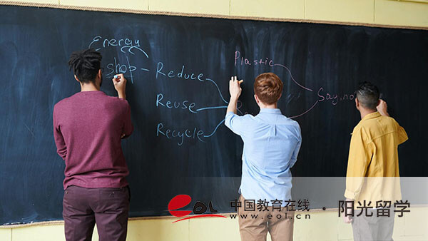 美國平面/視覺傳達(dá)設(shè)計(jì)專業(yè)研究生留學(xué)有哪些條件