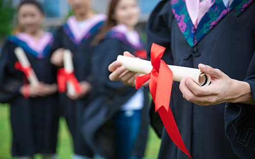 滑鐵盧大學學費一覽表