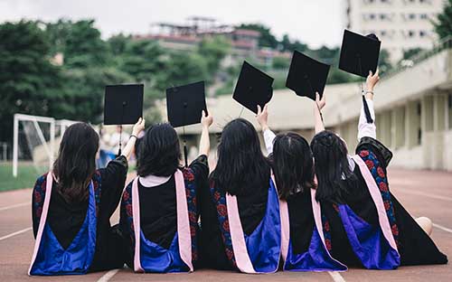 成人自考報名是什么時候？有哪些課程？