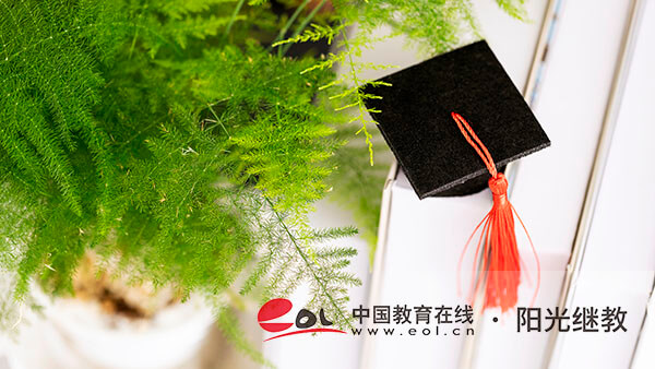 報(bào)名福建廈門自考?？朴心男l件？需要哪些材料？